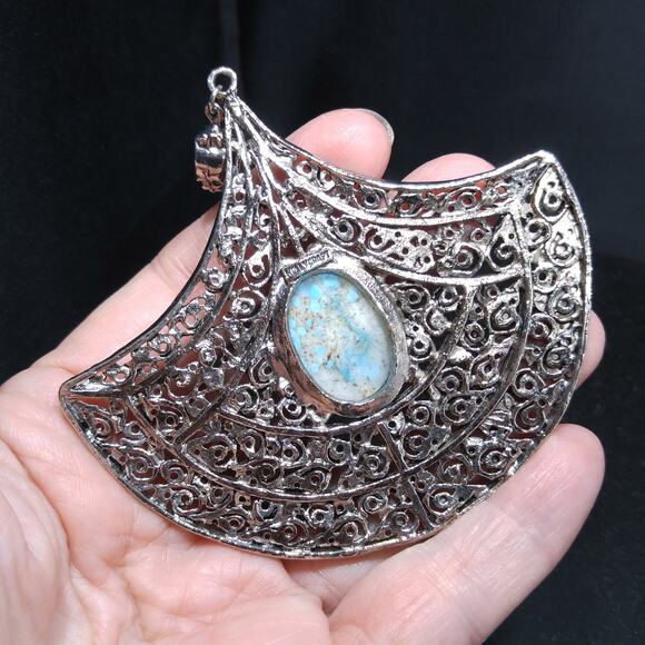 Vintage 1960s Hollycraft Faux Turquoise Large Pendant - Picture 3 of 10